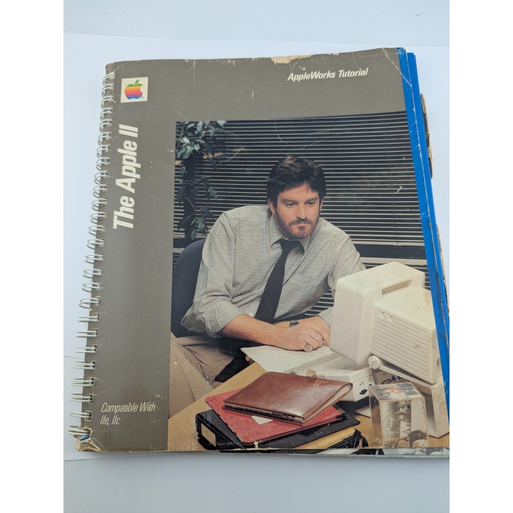 Apple II AppleWorks Tutorial Manual Book 030-0842-A with quick reference card